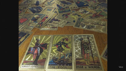 TAROT HOLOGRÁFICO DORADO - EDICIÓN CAJA NEGRA